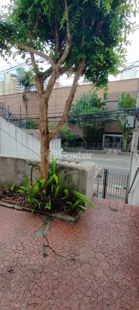 Image 6 - 932364