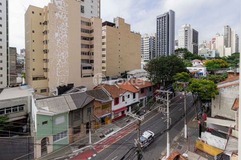 Image 2 - 932380
