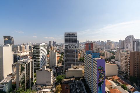 Image 2 - 932392