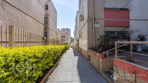 Image 1 - 932416
