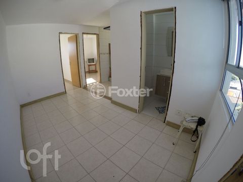 Image 3 - 932428