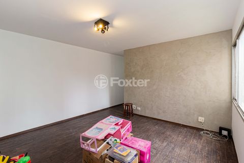 Image 4 - 932435
