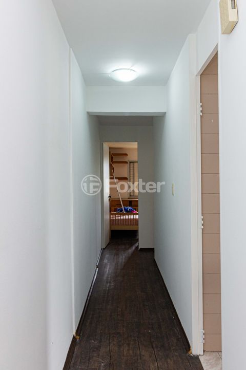 Image 6 - 932435