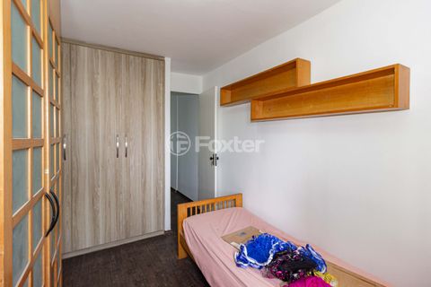 Image 8 - 932435