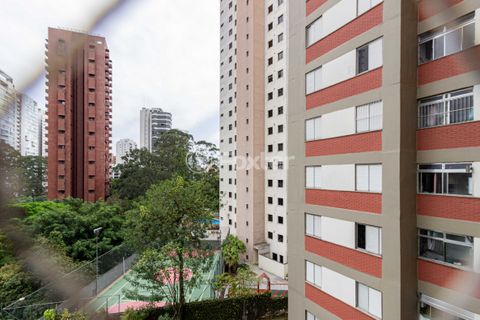 Image 18 - 932435