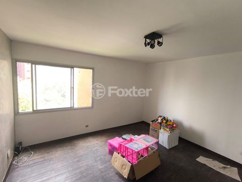 Image 4 - 932435