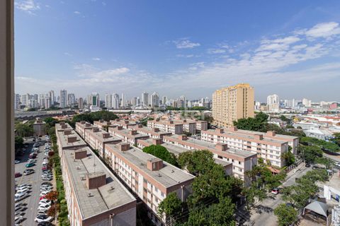 Image 5 - 932472