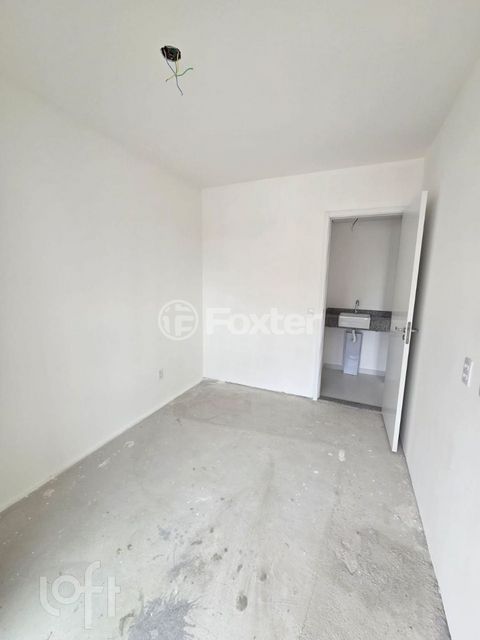Image 3 - 932517