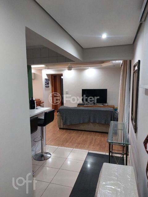 Image 3 - 932578