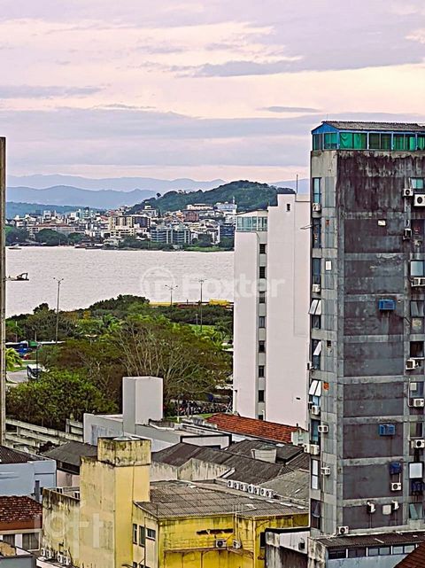 Image 12 - 932607