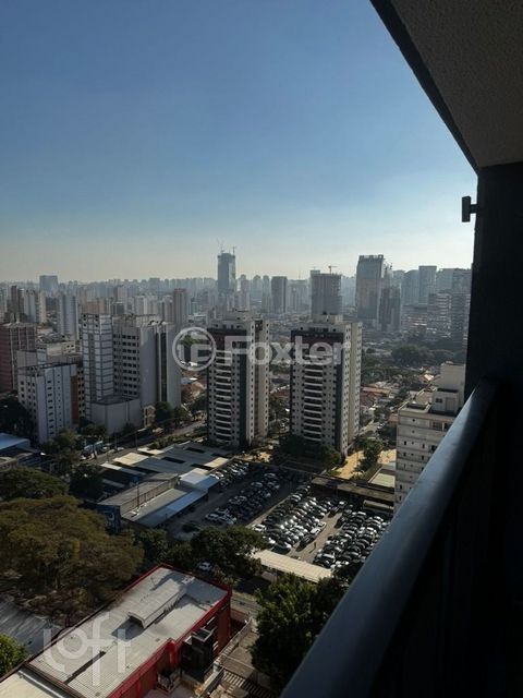 Image 6 - 932615