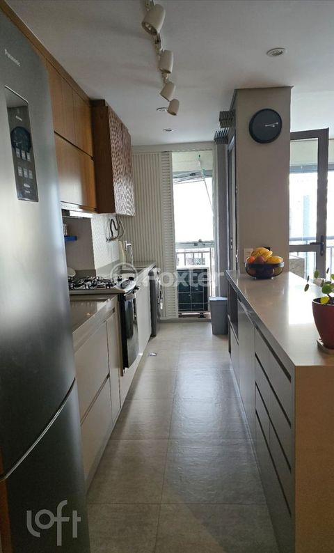 Image 3 - 932623