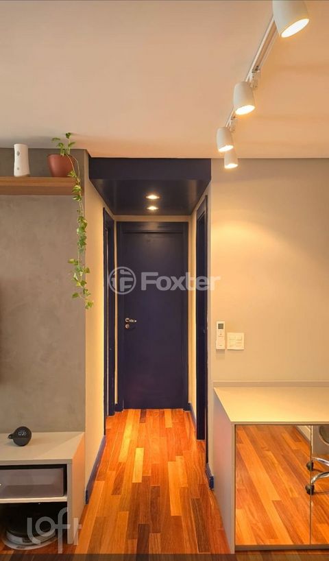 Image 7 - 932623