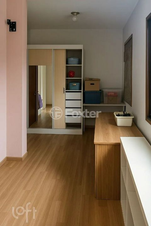 Image 6 - 932626