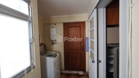 Image 8 - 932633