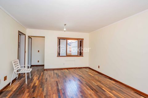 Image 8 - 932657