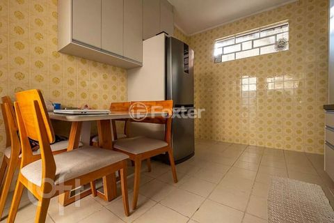 Image 9 - 932687