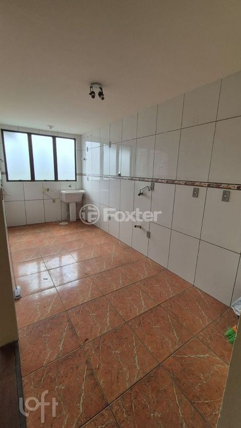 Image 5 - 932699