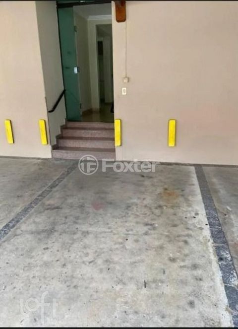 Image 7 - 932700