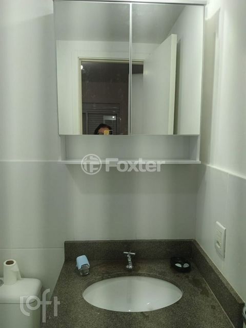 Image 6 - 932734