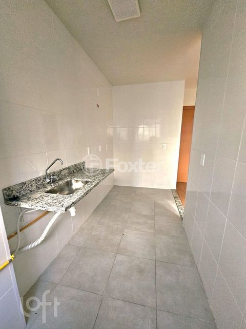 Image 5 - 932738
