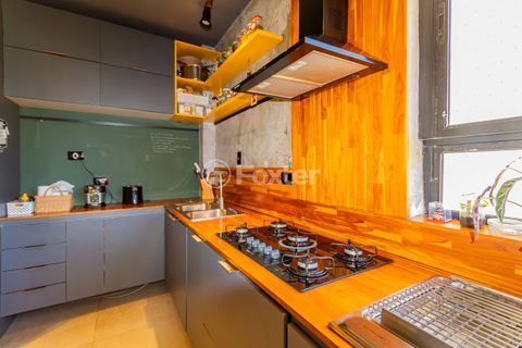Image 12 - 932788