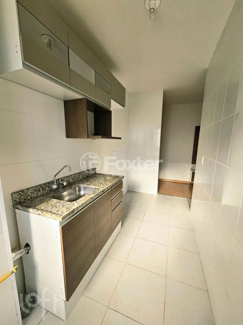 Image 7 - 932791