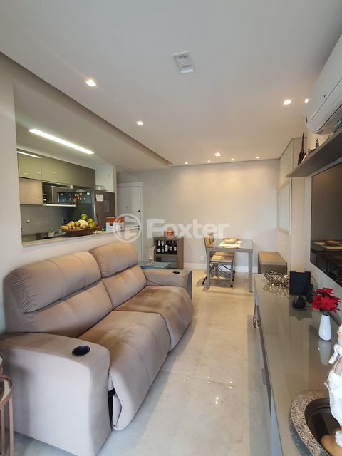 Image 6 - 932802