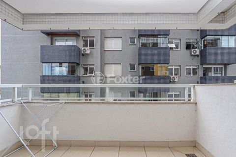 Image 8 - 932940