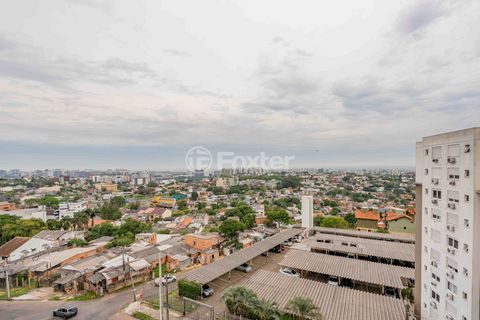 Image 13 - 932946