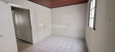 Image 8 - 932987