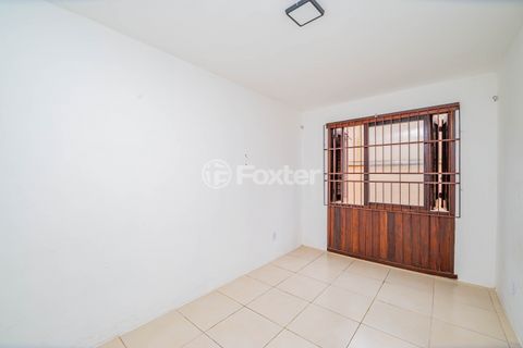 Image 7 - 932995