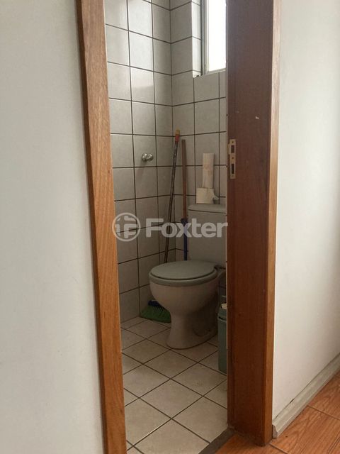 Image 4 - 933082