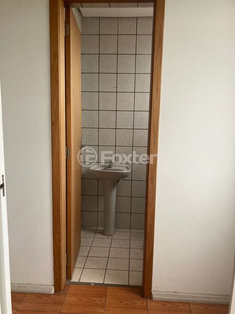 Image 3 - 933082