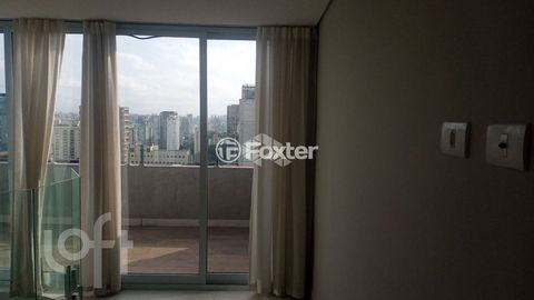 Image 14 - 933111