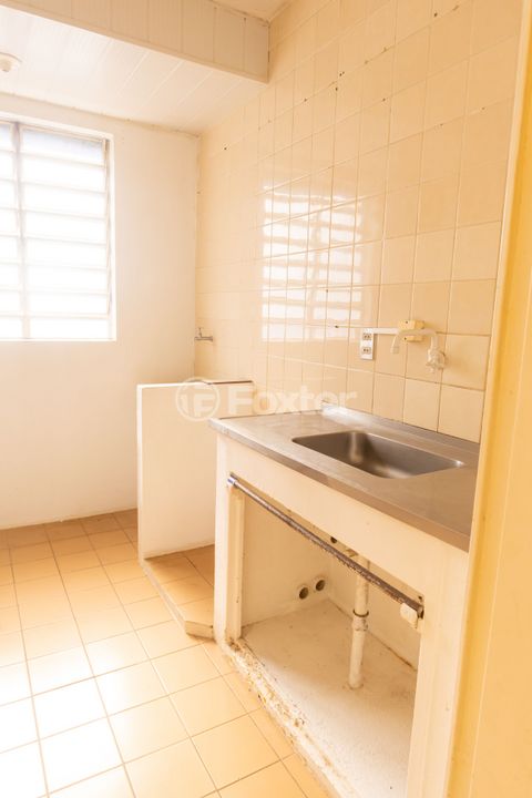 Image 3 - 933325