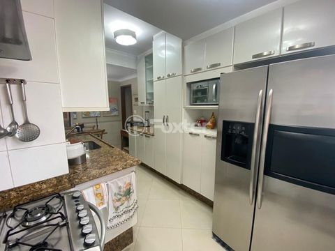 Image 4 - 933438
