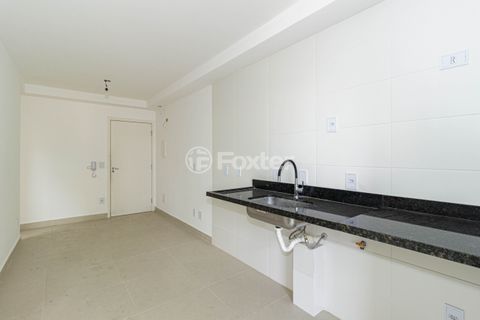 Image 7 - 933483