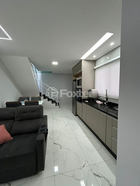 Image 5 - 933591