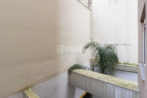 Image 15 - 933672