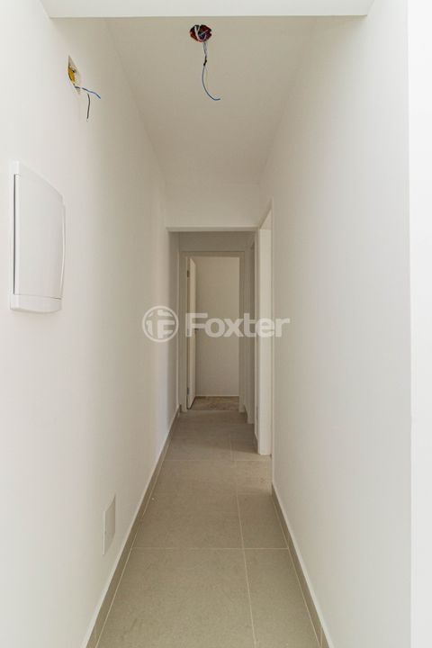 Image 9 - 933685