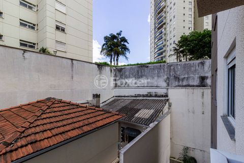 Image 6 - 933688