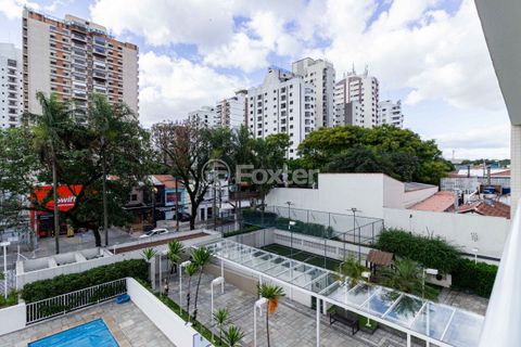 Image 3 - 933690