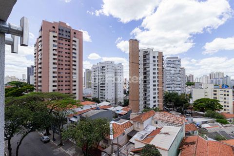 Image 4 - 933696