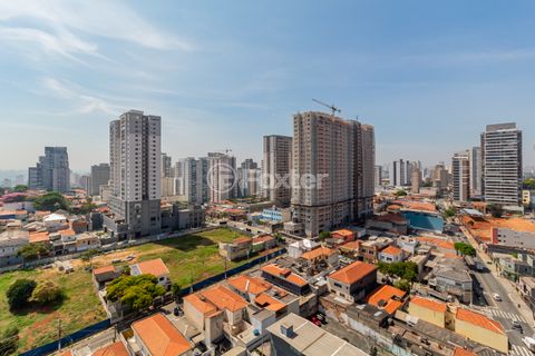 Image 6 - 933697