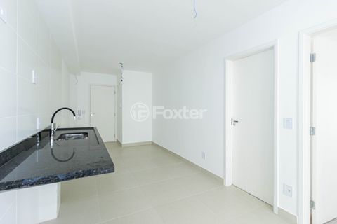 Image 7 - 933699
