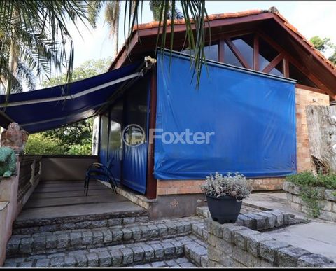 Image 8 - 933700