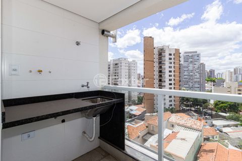 Image 3 - 933702