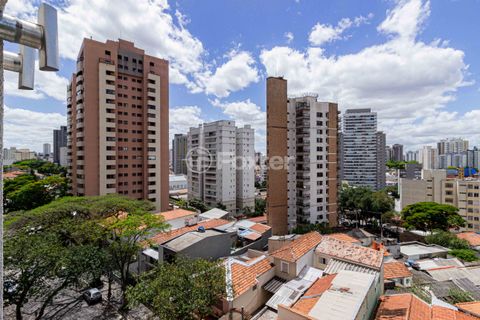 Image 4 - 933702