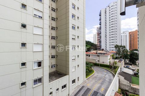 Image 4 - 933704